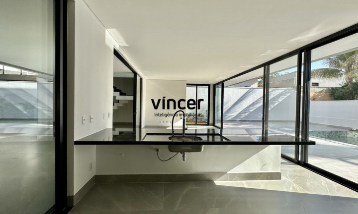 Imagem Casa com 5 Quartos à Venda, 450 m² em Jardins Atenas - Goiânia Imagem Casa com 5 Quartos à Venda, 450 m² em Jardins Atenas - Goiânia