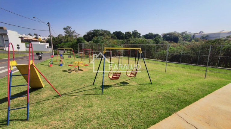 Imagem Imóvel com 3 Quartos à Venda, 181 m² em Aparecidinha - Sorocaba Imagem Imóvel com 3 Quartos à Venda, 181 m² em Aparecidinha - Sorocaba