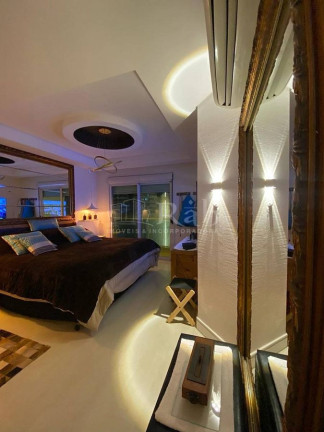 Imagem Apartamento com 3 Quartos à Venda, 158 m² em Centro - Balneário Camboriú Imagem Apartamento com 3 Quartos à Venda, 158 m² em Centro - Balneário Camboriú