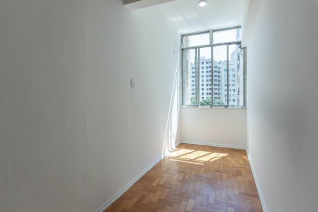 Imagem Imóvel com 3 Quartos à Venda, 107 m² em Copacabana - Rio De Janeiro Imagem Imóvel com 3 Quartos à Venda, 107 m² em Copacabana - Rio De Janeiro
