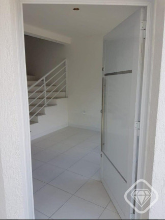 Imagem Casa de Condomínio com 3 Quartos à Venda, em Tristeza - Porto Alegre Imagem Casa de Condomínio com 3 Quartos à Venda, em Tristeza - Porto Alegre