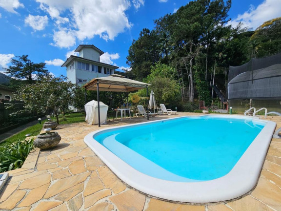 Imagem Casa com 4 Quartos à Venda, 400 m² em Comary - Teresópolis Imagem Casa com 4 Quartos à Venda, 400 m² em Comary - Teresópolis