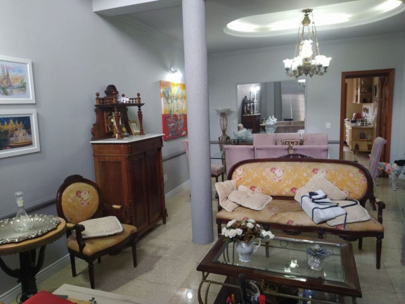 Imagem Imóvel com 4 Quartos à Venda, em Glória - Porto Alegre Imagem Imóvel com 4 Quartos à Venda, em Glória - Porto Alegre