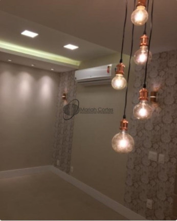 Imagem Imóvel com 2 Quartos à Venda, 70 m² em Centro - Niterói Imagem Imóvel com 2 Quartos à Venda, 70 m² em Centro - Niterói