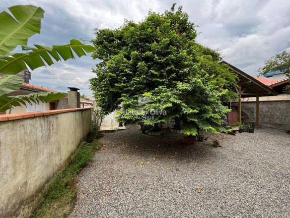 Casa com 3 Quartos à Venda, 177 m² em Barra Do Sai - Itapoá