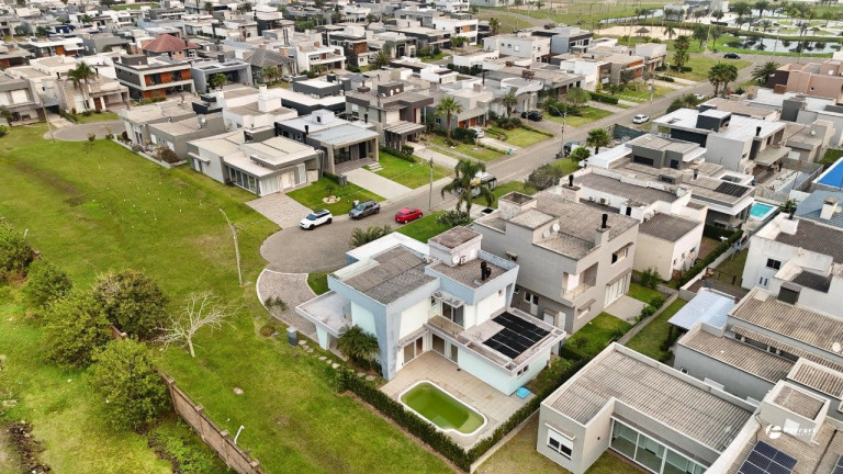 Imagem Casa de Condomínio com 4 Quartos à Venda, 180 m² em Dubai - Capão Da Canoa Imagem Casa de Condomínio com 4 Quartos à Venda, 180 m² em Dubai - Capão Da Canoa