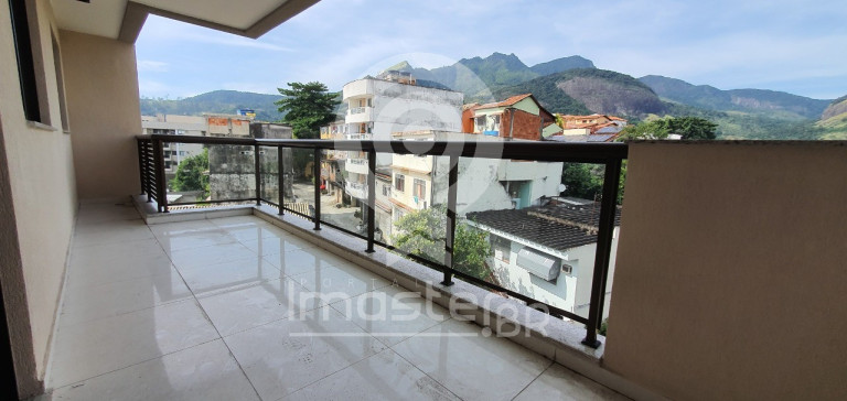 Imagem Imóvel com 4 Quartos à Venda, 169 m² em Anil - Rio De Janeiro Imagem Imóvel com 4 Quartos à Venda, 169 m² em Anil - Rio De Janeiro