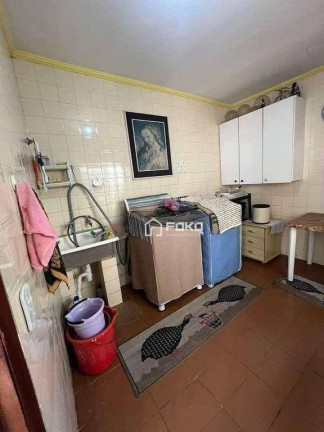 Imagem Casa com 4 Quartos para Alugar, 224 m² em Jardim Maria Helena - Guarulhos Imagem Casa com 4 Quartos para Alugar, 224 m² em Jardim Maria Helena - Guarulhos