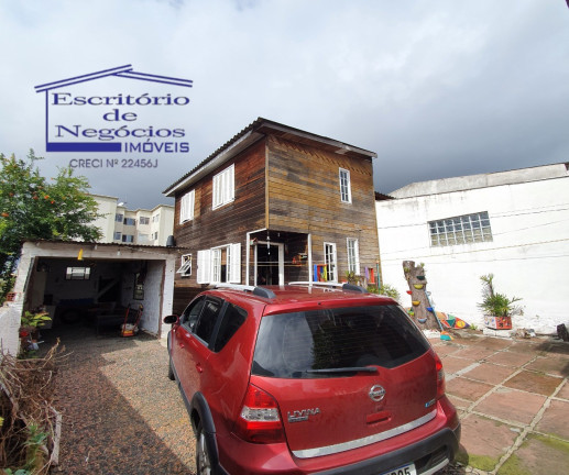 Imagem Casa com 3 Quartos à Venda, 200 m² em Cavalhada - Porto Alegre Imagem Casa com 3 Quartos à Venda, 200 m² em Cavalhada - Porto Alegre