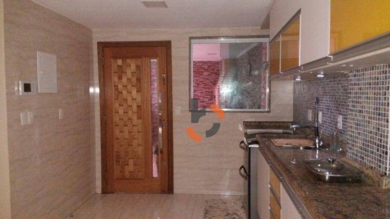 Imagem Casa com 5 Quartos à Venda, 218 m² em Califórnia - Nova Iguaçu