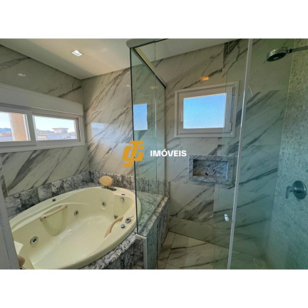 Imagem Casa com 3 Quartos à Venda, 289 m² em Caledônia - Camboriú Imagem Casa com 3 Quartos à Venda, 289 m² em Caledônia - Camboriú