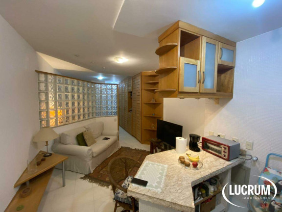 Imagem Imóvel com 1 Quarto à Venda, 33 m² em Humaitá - Rio De Janeiro Imagem Imóvel com 1 Quarto à Venda, 33 m² em Humaitá - Rio De Janeiro