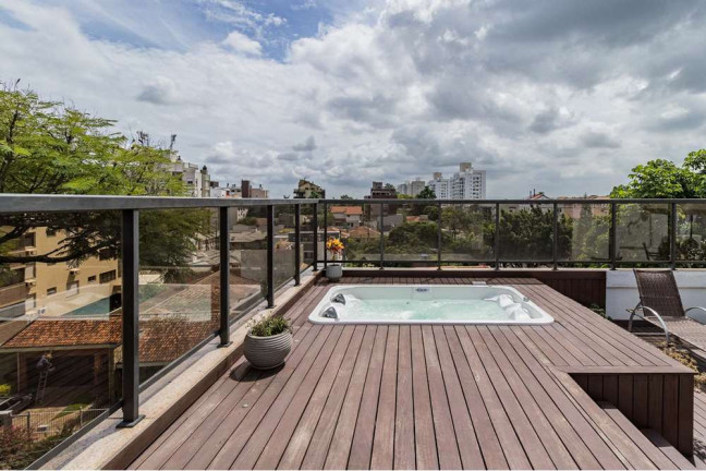 Imagem Imóvel com 4 Quartos à Venda, em Jardim Lindóia - Porto Alegre Imagem Imóvel com 4 Quartos à Venda, em Jardim Lindóia - Porto Alegre