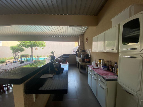 Imagem Casa com 3 Quartos à Venda, 200 m² em Carandá Bosque - Campo Grande