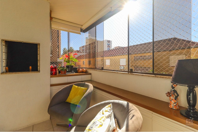 Imagem Apartamento com 3 Quartos à Venda, 73 m² em Menino Deus - Porto Alegre Imagem Apartamento com 3 Quartos à Venda, 73 m² em Menino Deus - Porto Alegre