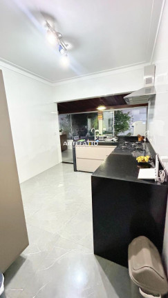 Imagem Casa com 3 Quartos à Venda, 250 m² Imagem Casa com 3 Quartos à Venda, 250 m²