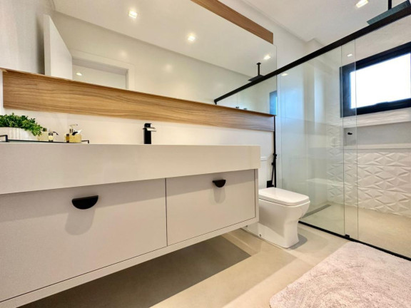 Imagem Casa com 5 Quartos à Venda, 450 m² em Centro - Capao Da Canoa Imagem Casa com 5 Quartos à Venda, 450 m² em Centro - Capao Da Canoa