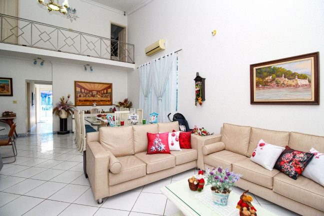 Casa com 4 Quartos à Venda, 575 m² em Encruzilhada - Santos