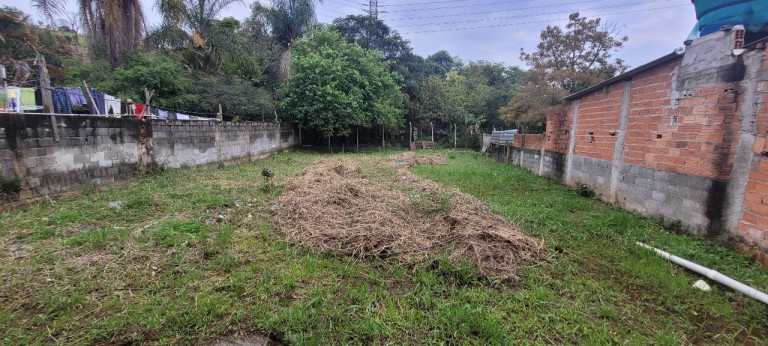 Imagem Imóvel com 2 Quartos à Venda, 650 m² em Jardim Itacolomi - Itapevi Imagem Imóvel com 2 Quartos à Venda, 650 m² em Jardim Itacolomi - Itapevi