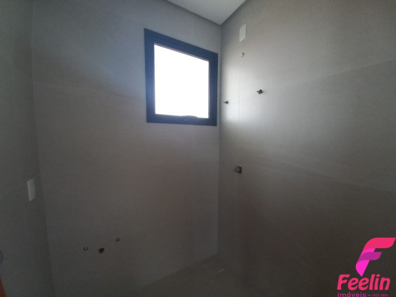 Imagem Casa com 3 Quartos à Venda, 161 m² em Campeche - Florianópolis Imagem Casa com 3 Quartos à Venda, 161 m² em Campeche - Florianópolis