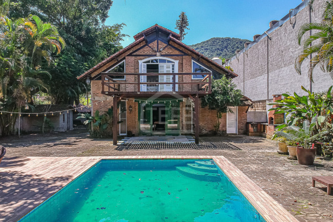 Casa com 3 Quartos à Venda, 400 m² em Vargem Pequena - Rio De Janeiro