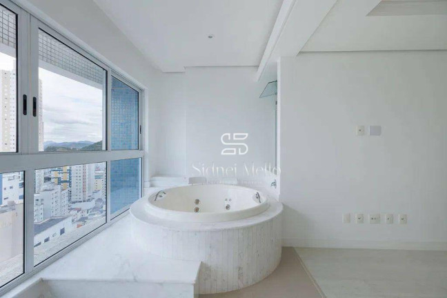 Imagem Apartamento com 2 Quartos à Venda, 252 m² em 2 Quadra Centro - Balneário Camboriú