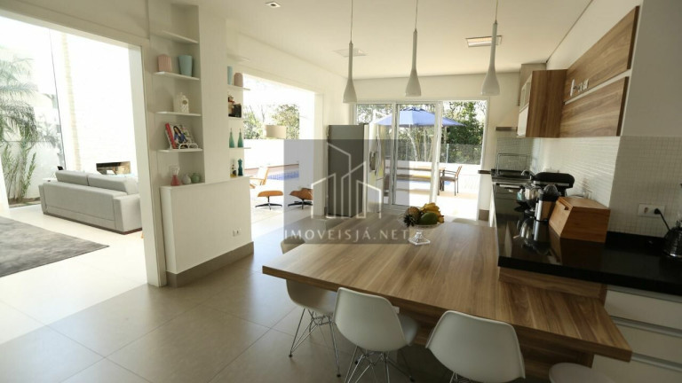 Imagem Casa com 4 Quartos à Venda, 356 m² em Alphaville - Santana De Parnaíba Imagem Casa com 4 Quartos à Venda, 356 m² em Alphaville - Santana De Parnaíba