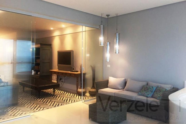 Imagem Apartamento com 3 Quartos para Alugar, 182 m² em Centro - Balneário Camboriú