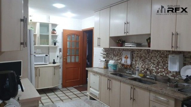 Imagem Apartamento com 3 Quartos à Venda, 215 m² em Santa Rosa - Niterói
