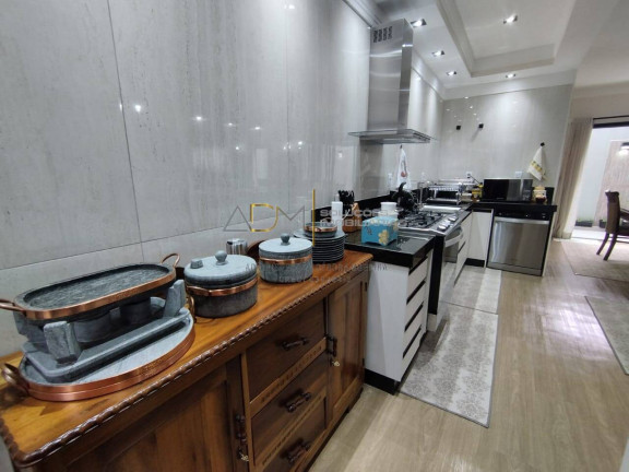 Imagem Casa com 3 Quartos à Venda, 200 m² em Centro - Botucatu Imagem Casa com 3 Quartos à Venda, 200 m² em Centro - Botucatu