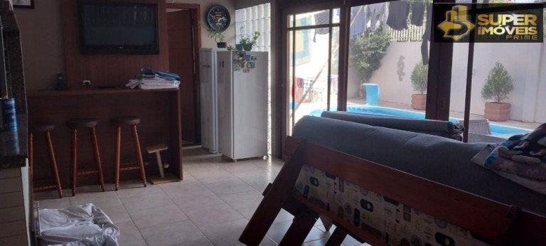 Imagem Casa com 4 Quartos à Venda, 360 m² em Centro - Pelotas