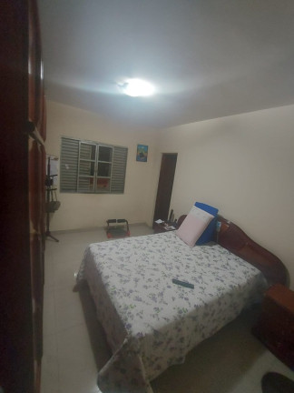 Imagem Casa com 4 Quartos à Venda, 309 m² em Cidade Domitila - São Paulo Imagem Casa com 4 Quartos à Venda, 309 m² em Cidade Domitila - São Paulo