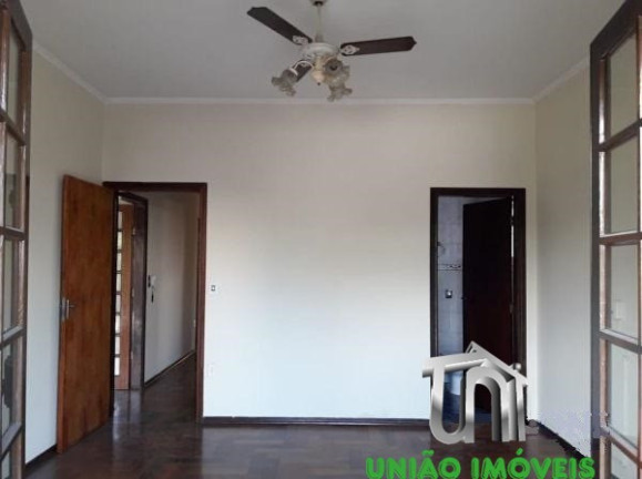 Imagem Casa com 3 Quartos à Venda, 172 m² em Centro - Bragança Paulista Imagem Casa com 3 Quartos à Venda, 172 m² em Centro - Bragança Paulista