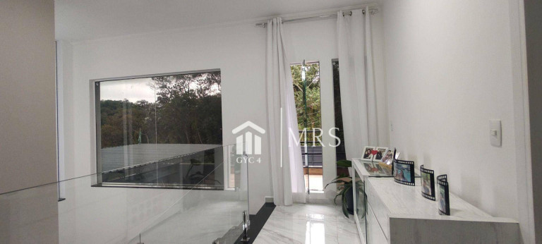 Imagem Imóvel com 5 Quartos à Venda, 630 m² em Caraguatá - Mairiporã Imagem Imóvel com 5 Quartos à Venda, 630 m² em Caraguatá - Mairiporã