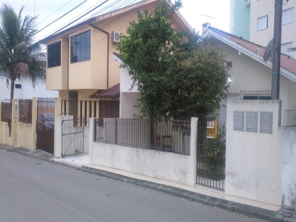 Imagem Imóvel com 3 Quartos à Venda, 149 m² em Córrego Grande - Florianópolis Imagem Imóvel com 3 Quartos à Venda, 149 m² em Córrego Grande - Florianópolis