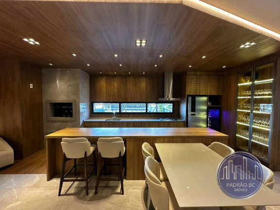 Imagem Apartamento com 3 Quartos à Venda, 133 m² em Centro - Balneário Camboriú Imagem Apartamento com 3 Quartos à Venda, 133 m² em Centro - Balneário Camboriú