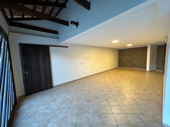 Imagem Casa com 3 Quartos à Venda, em Floresta - Joinville Imagem Casa com 3 Quartos à Venda, em Floresta - Joinville