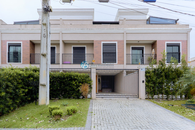 Imagem Sobrado com 3 Quartos à Venda, 136 m² em Jardim Das Américas - Curitiba Imagem Sobrado com 3 Quartos à Venda, 136 m² em Jardim Das Américas - Curitiba