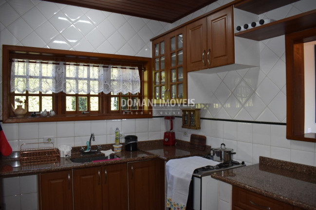 Imagem Casa com 4 Quartos à Venda, 195 m² em Região Do Parque Pedra Do Baú - Campos Do Jordão Imagem Casa com 4 Quartos à Venda, 195 m² em Região Do Parque Pedra Do Baú - Campos Do Jordão