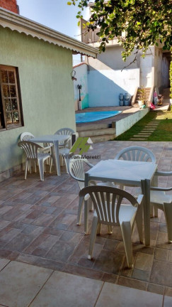 Imagem Casa com 3 Quartos à Venda, 360 m²