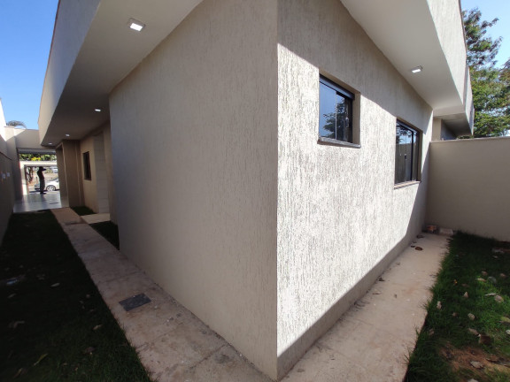 Imagem Imóvel com 
            	3             Quartos à Venda, 111 m² em 
            	Jardim Maria Ines             - 
            	Aparecida De Goiania            