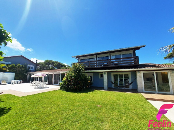 Imagem Casa com 4 Quartos à Venda, 283 m² em Armação - Florianópolis Imagem Casa com 4 Quartos à Venda, 283 m² em Armação - Florianópolis