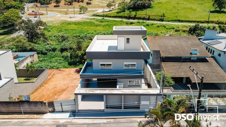 Imagem Casa com 3 Quartos à Venda, 468 m² em Vila Gardênia - Atibaia Imagem Casa com 3 Quartos à Venda, 468 m² em Vila Gardênia - Atibaia