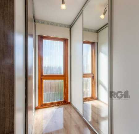 Imagem Apartamento com 4 Quartos à Venda, 246 m² em Mont Serrat - Porto Alegre Imagem Apartamento com 4 Quartos à Venda, 246 m² em Mont Serrat - Porto Alegre