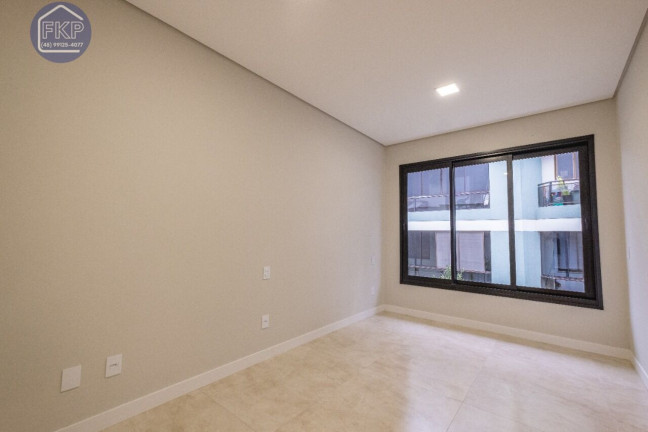 Imagem Casa com 4 Quartos à Venda, 375 m² em Ingleses Norte - Florianópolis Imagem Casa com 4 Quartos à Venda, 375 m² em Ingleses Norte - Florianópolis