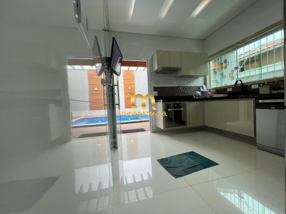 Imagem Casa com 3 Quartos à Venda, 180 m² em Maracanã - Praia Grande