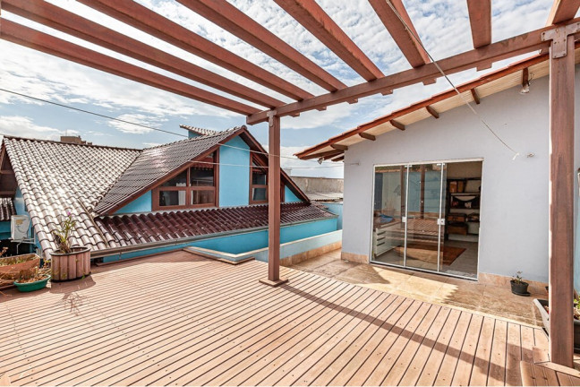 Imagem Casa com 5 Quartos à Venda, 330 m² em Vila Ipiranga - Porto Alegre Imagem Casa com 5 Quartos à Venda, 330 m² em Vila Ipiranga - Porto Alegre