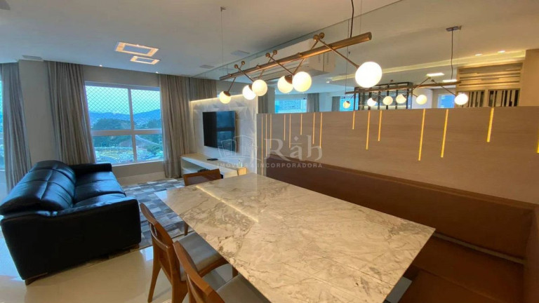 Apartamento com 3 Quartos à Venda, 136 m² em Centro - Balneário Camboriú
