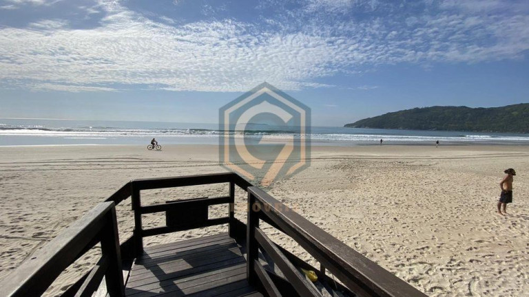 Casa com 3 Quartos à Venda,  em Canto Grande - Bombinhas