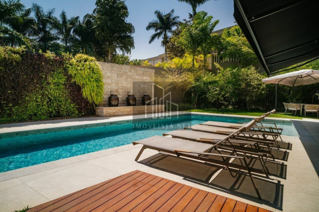 Imagem Casa com 5 Quartos à Venda, 1.180 m² em Alphaville - Santana De Parnaíba Imagem Casa com 5 Quartos à Venda, 1.180 m² em Alphaville - Santana De Parnaíba